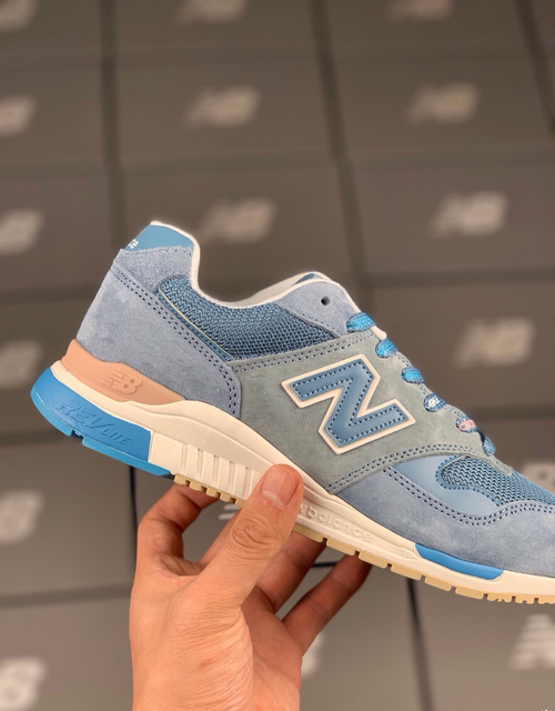 New Balance 840