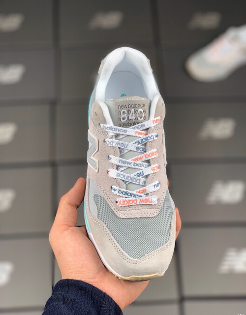 New Balance 840