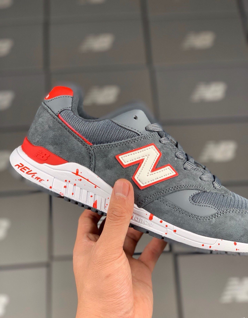 New Balance 840
