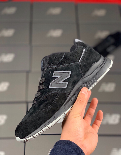 New Balance 840