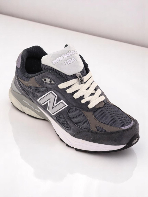 New Balance 990