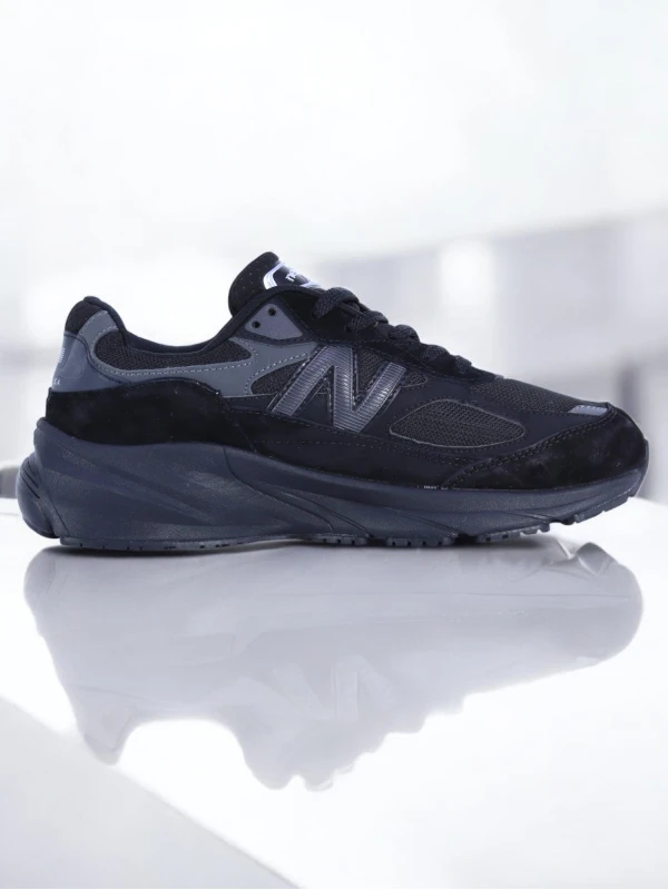 New Balance 990