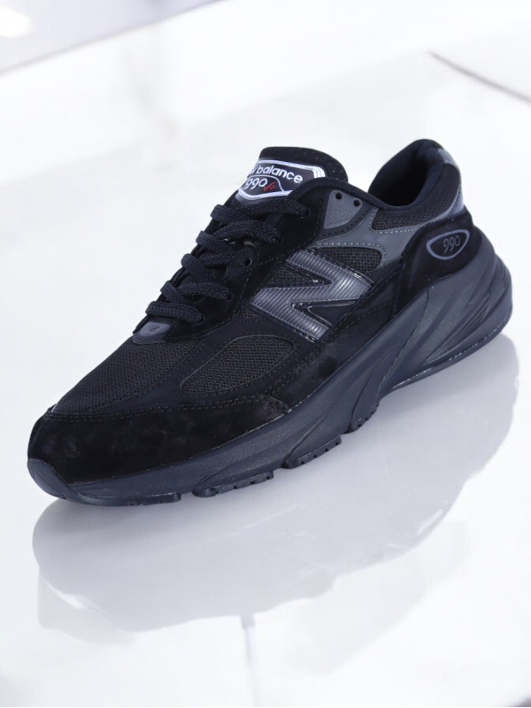 New Balance 990