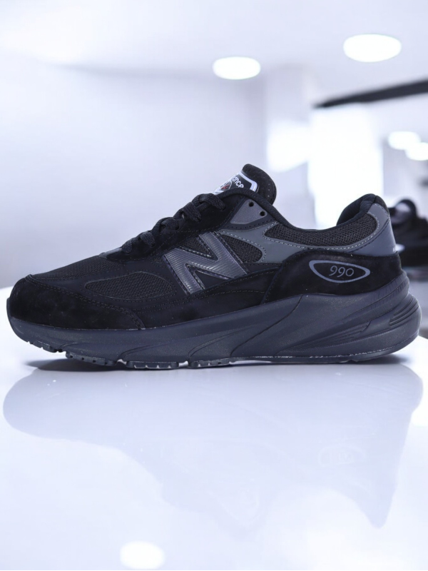 New Balance 990