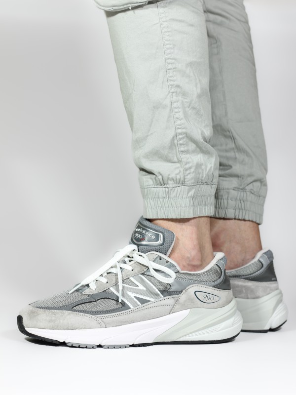 New Balance 990