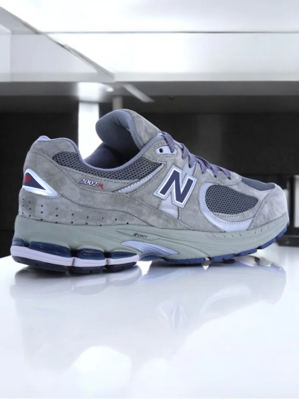 New Balance 2002