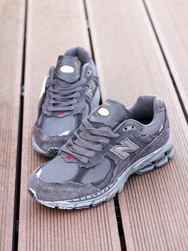 New Balance 2002R