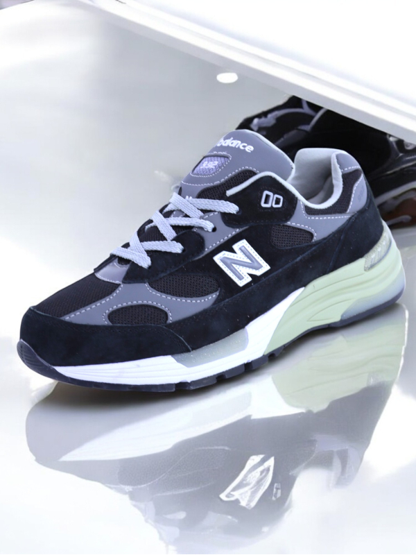 New Balance 992