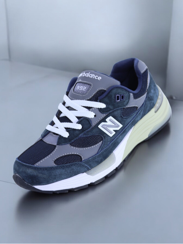 New Balance 992