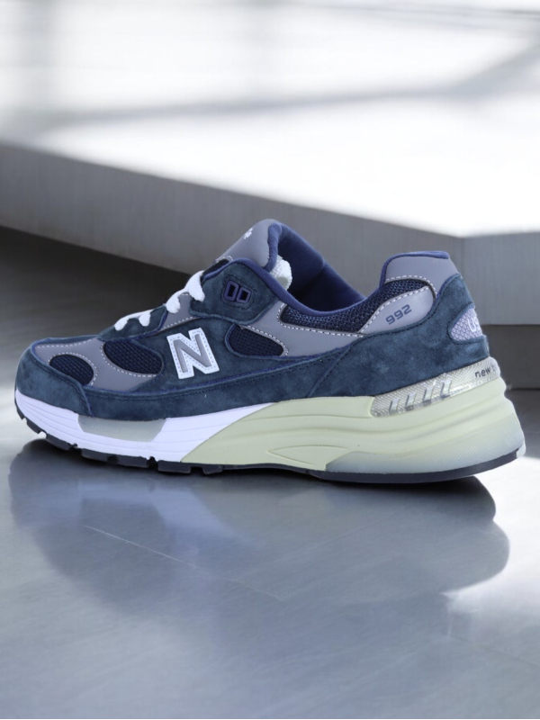 New Balance 992