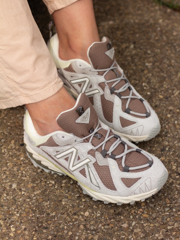 New Balance 610