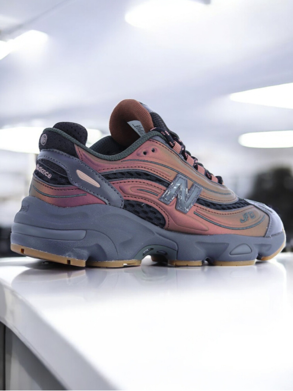New Balance 1000