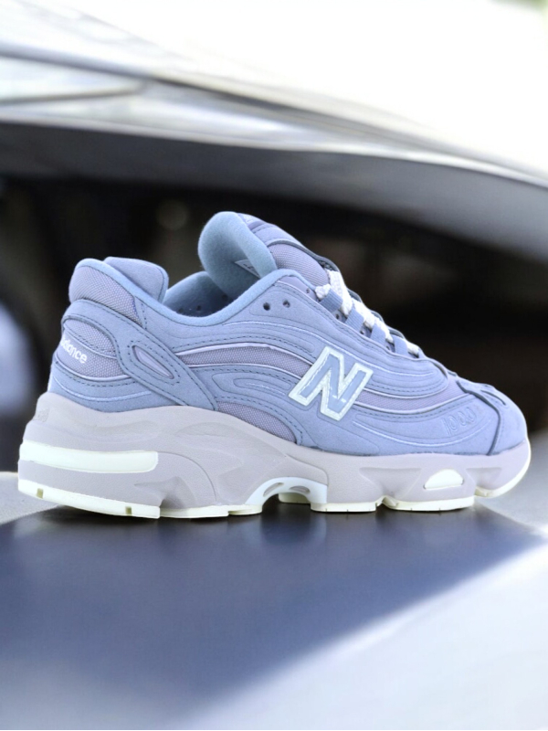New Balance 1000