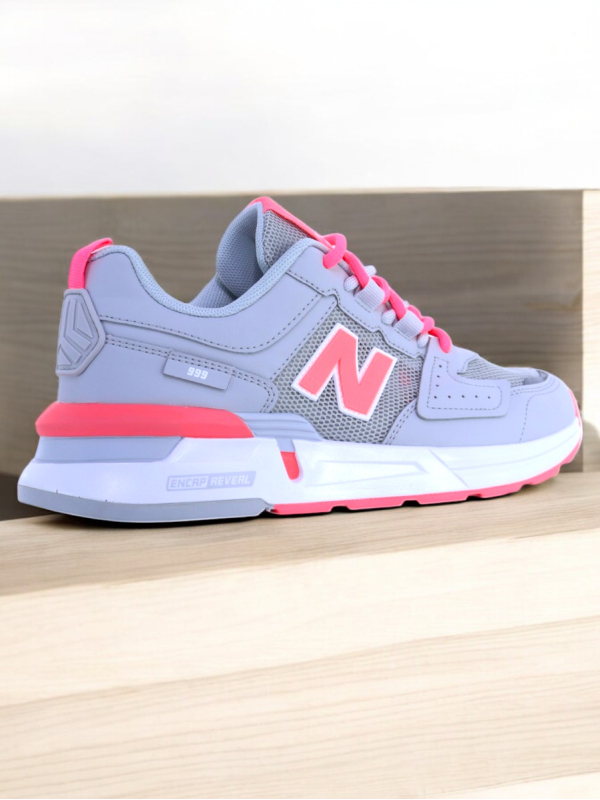 New Balance 999