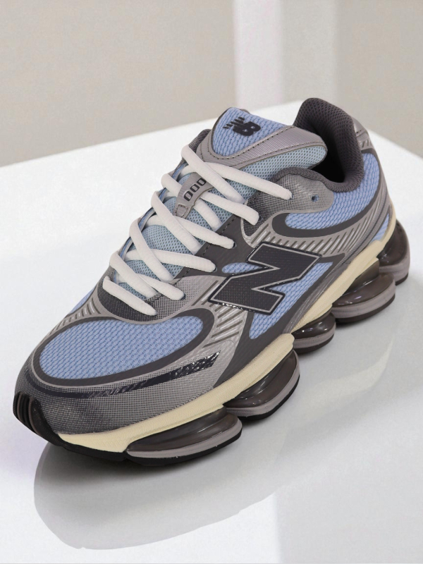 New Balance 2000
