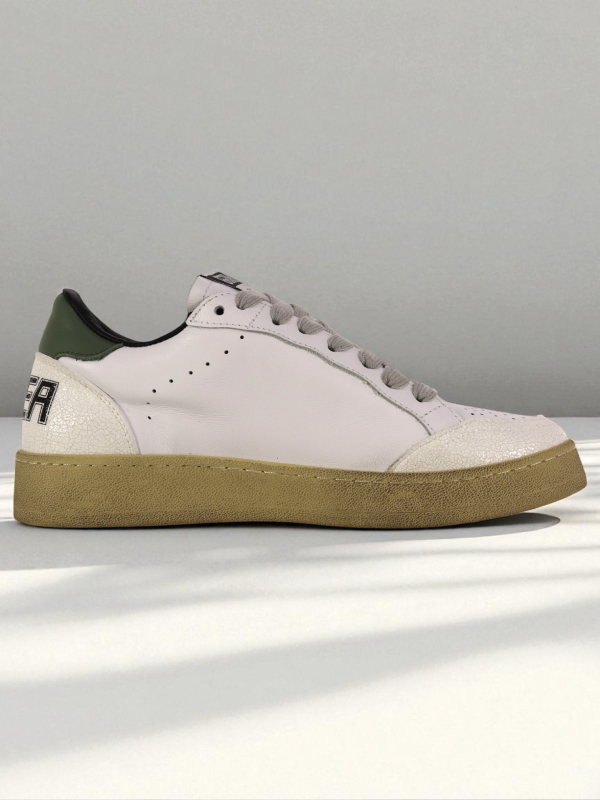 Golden Goose Ballstar