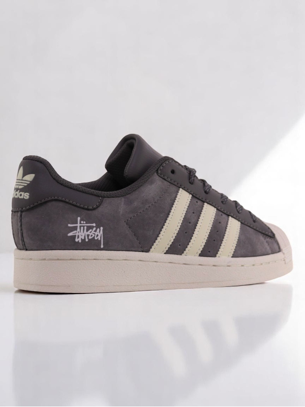 Adidas Superstar