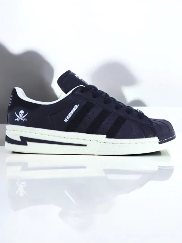 Adidas Superstar