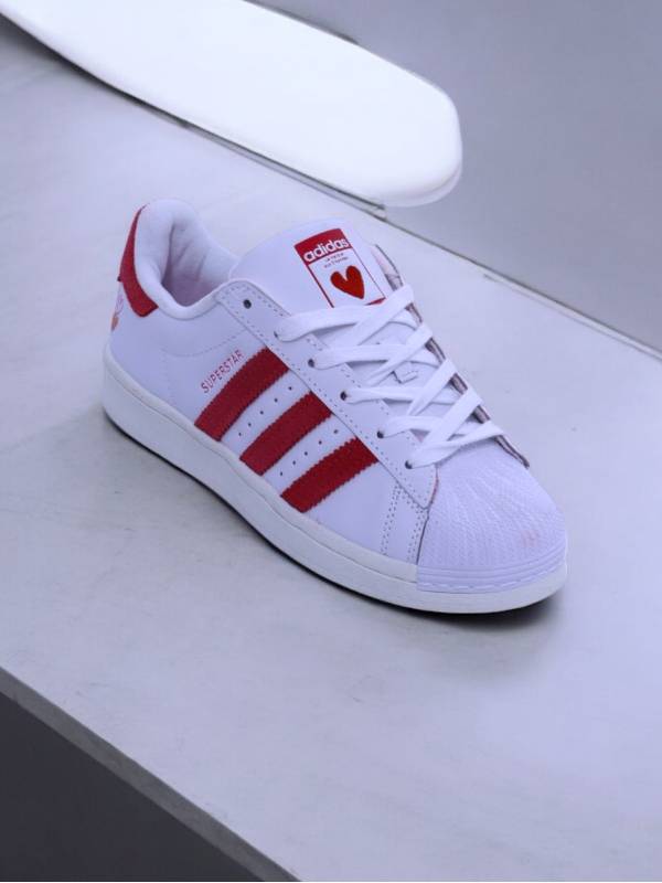Adidas Superstar