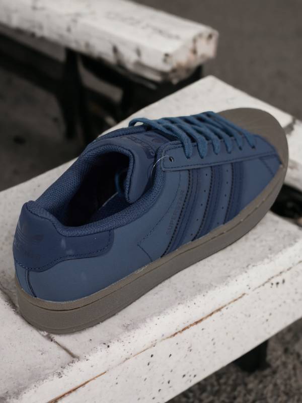 Adidas Superstar