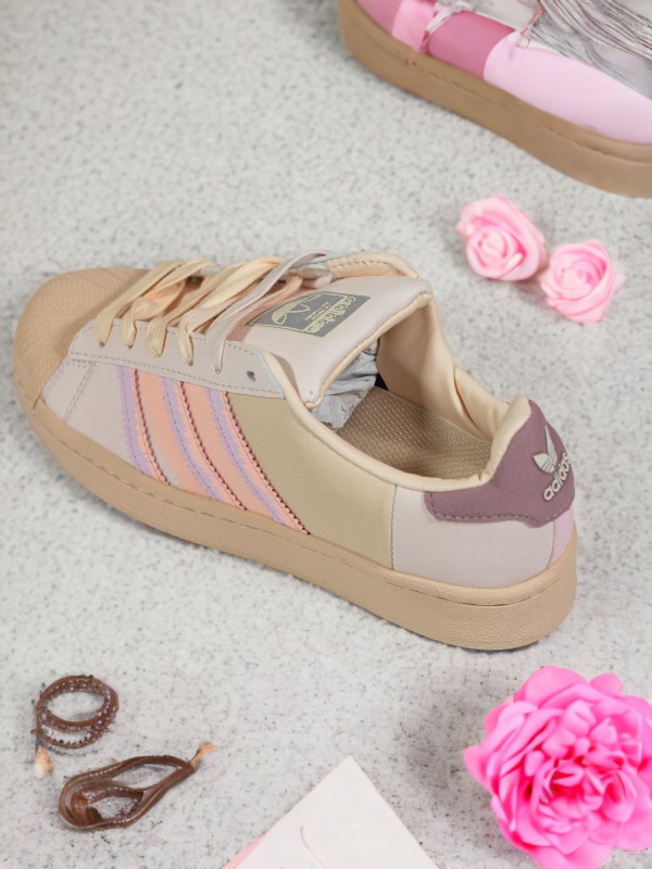 Adidas Superstar