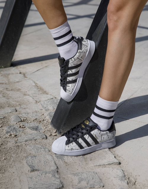 Adidas Superstar