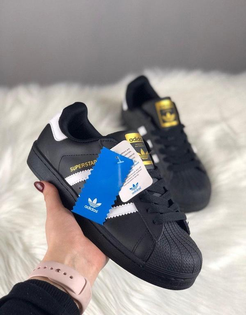 Adidas Superstar