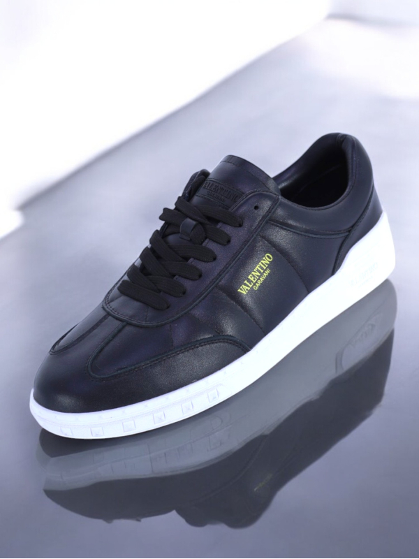 Valentino Garavani Upvillage Sneakers