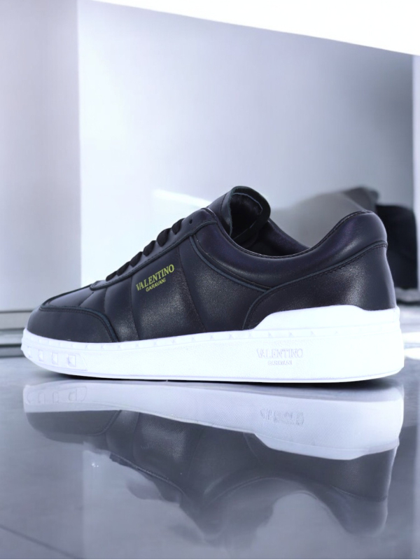Valentino Garavani Upvillage Sneakers
