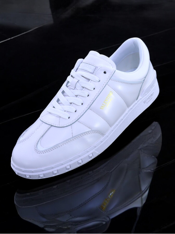 Valentino Garavani Upvillage Sneakers
