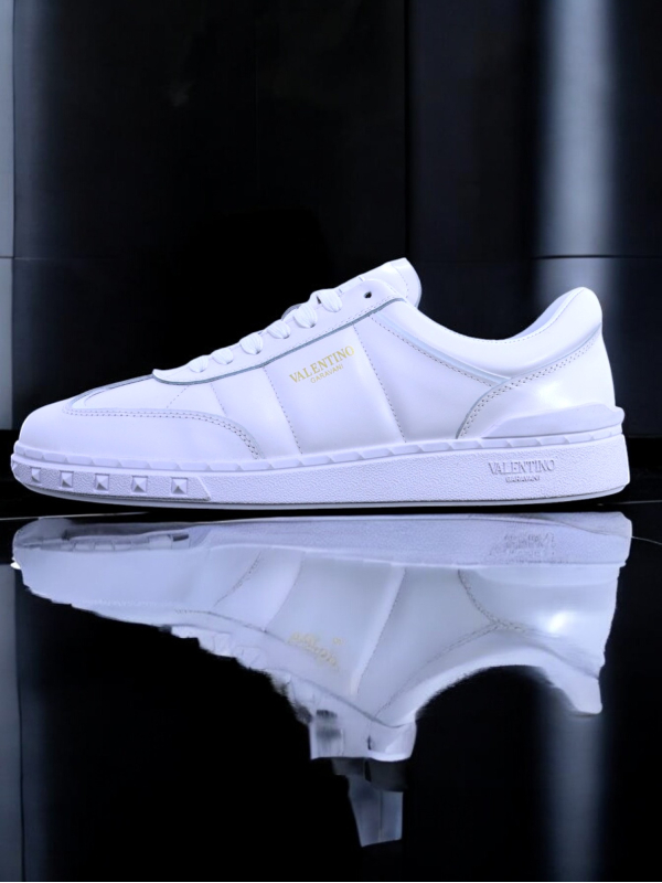 Valentino Garavani Upvillage Sneakers