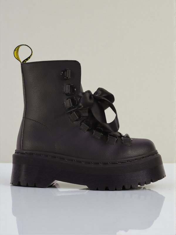 Dr. Martens Trevonna