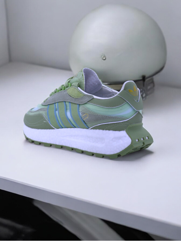 Adidas Retropy