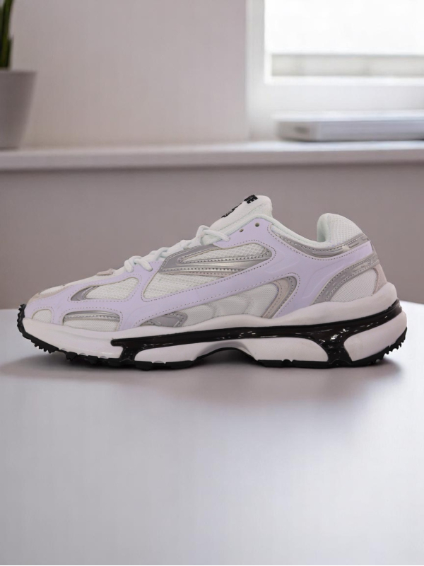 Lacoste L003 2K24 Sneakers