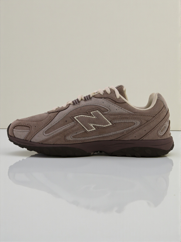 New Balance 204L