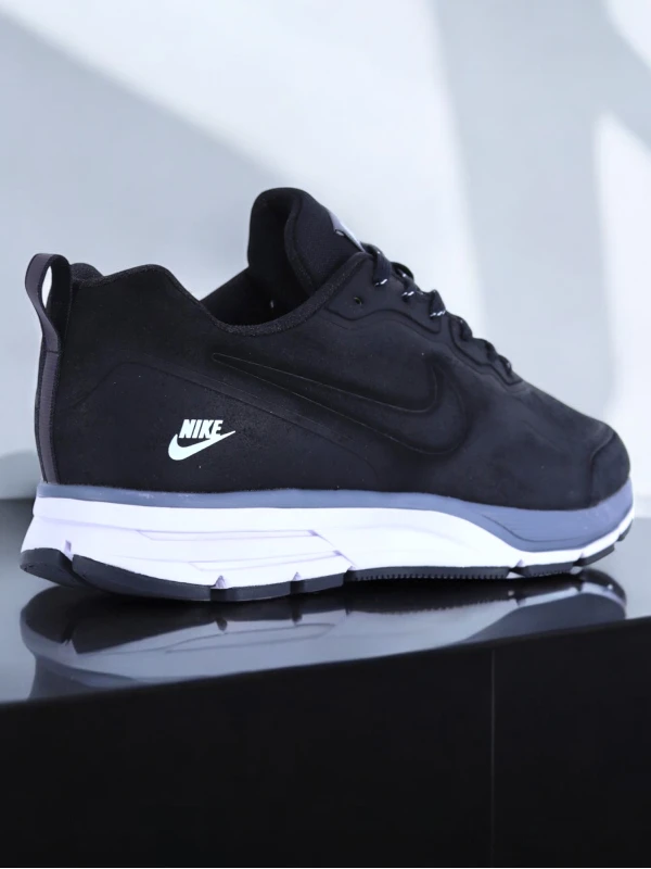 Nike Air Relentless 26