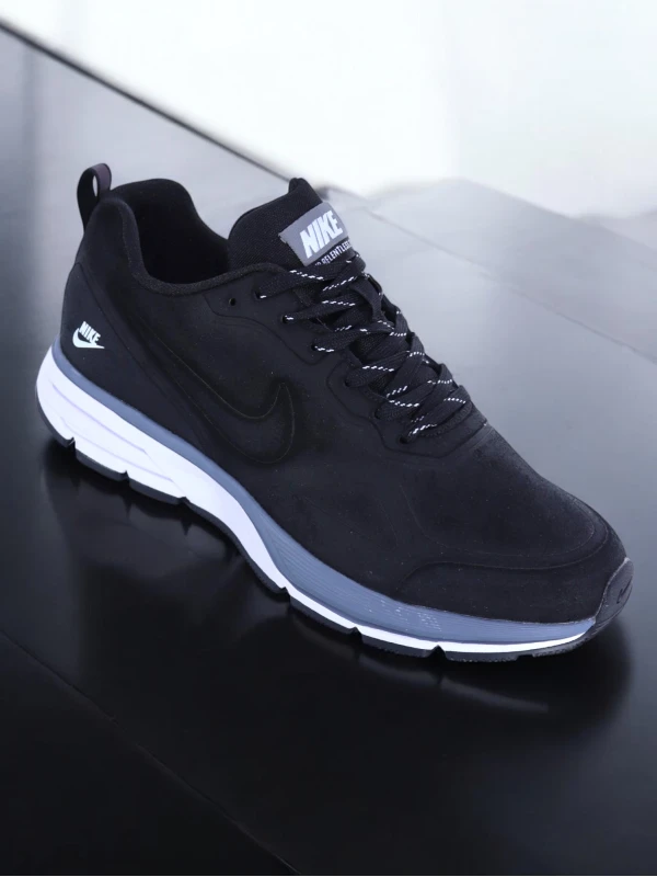 Nike Air Relentless 26