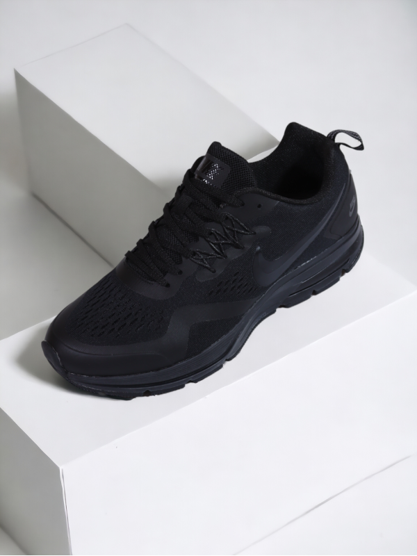 Nike Air Relentless 26