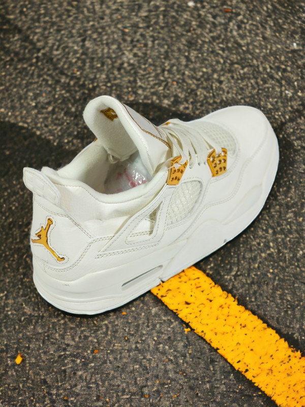 Nike Air Jordan 4