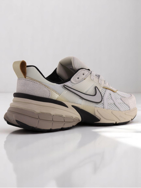 Nike V2K Run
