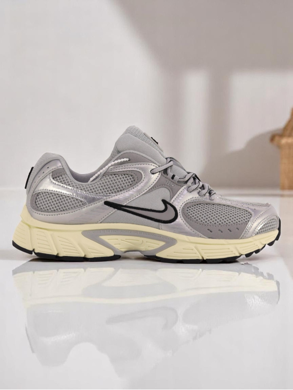Nike V5 RNR