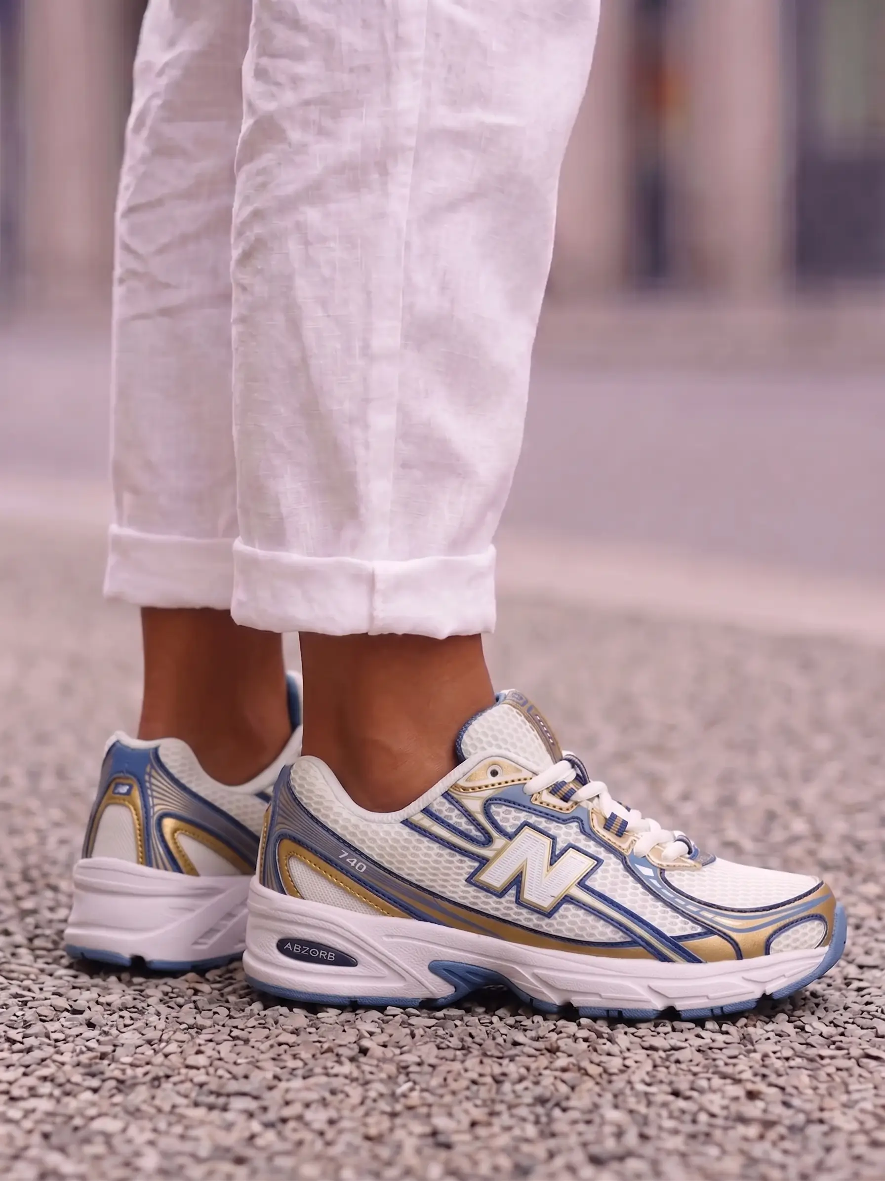 New Balance 740
