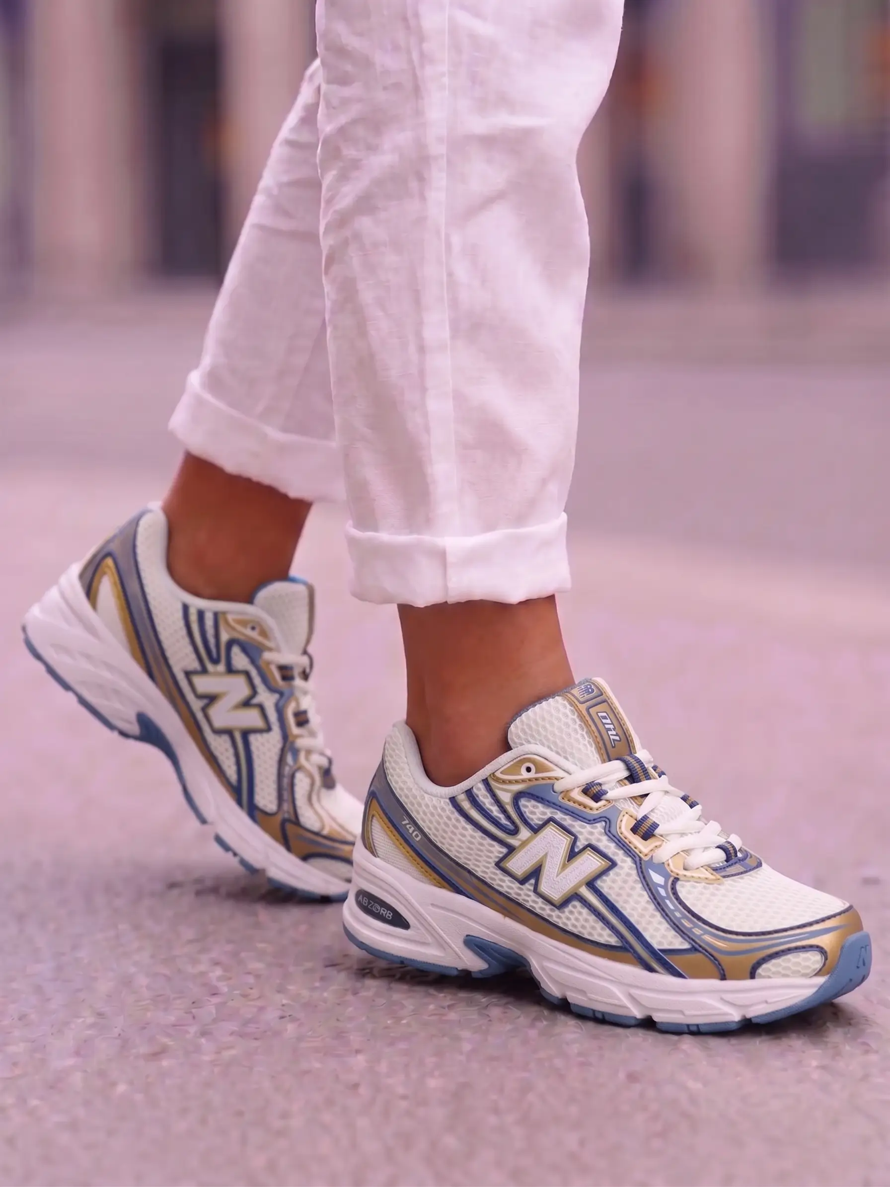 New Balance 740