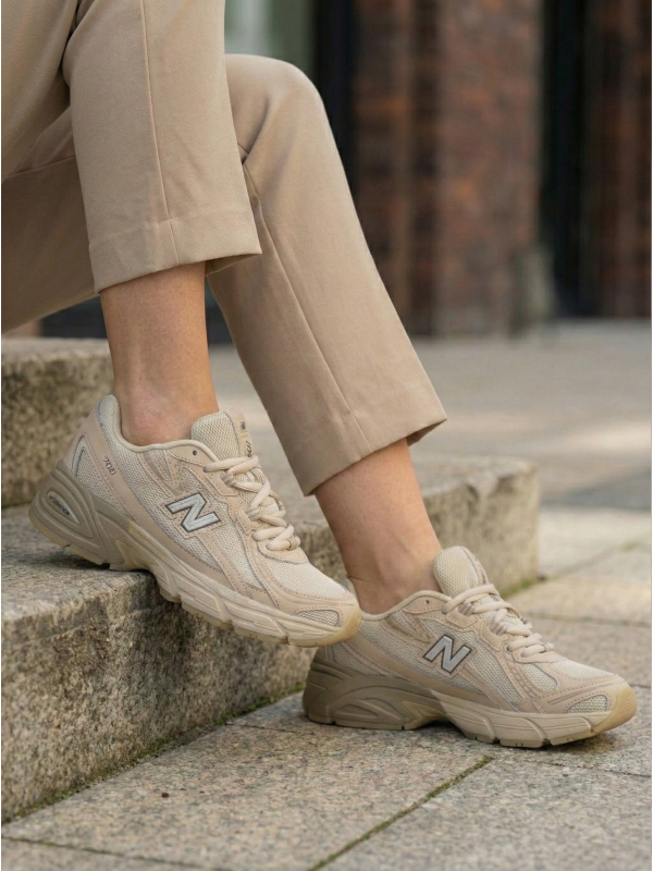 New Balance 740