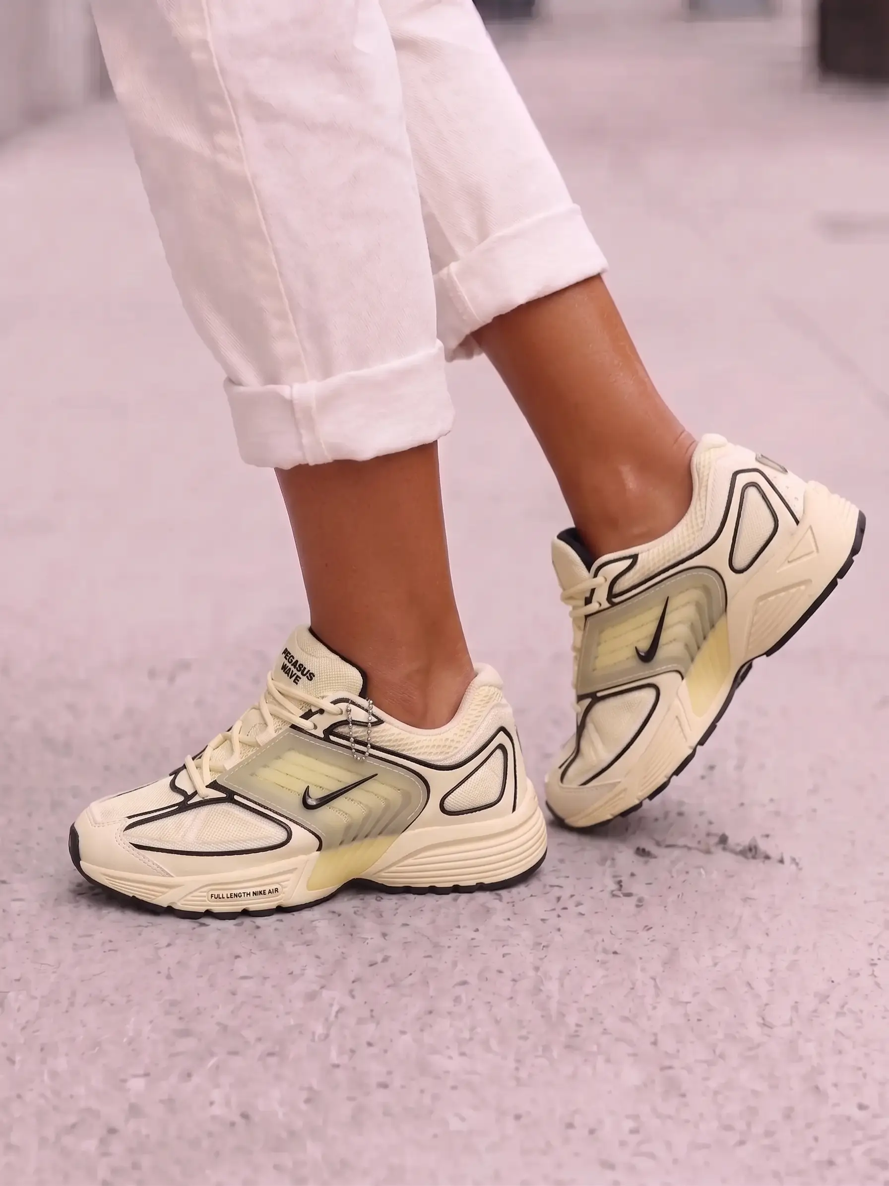 Nike Air Pegasus Wave