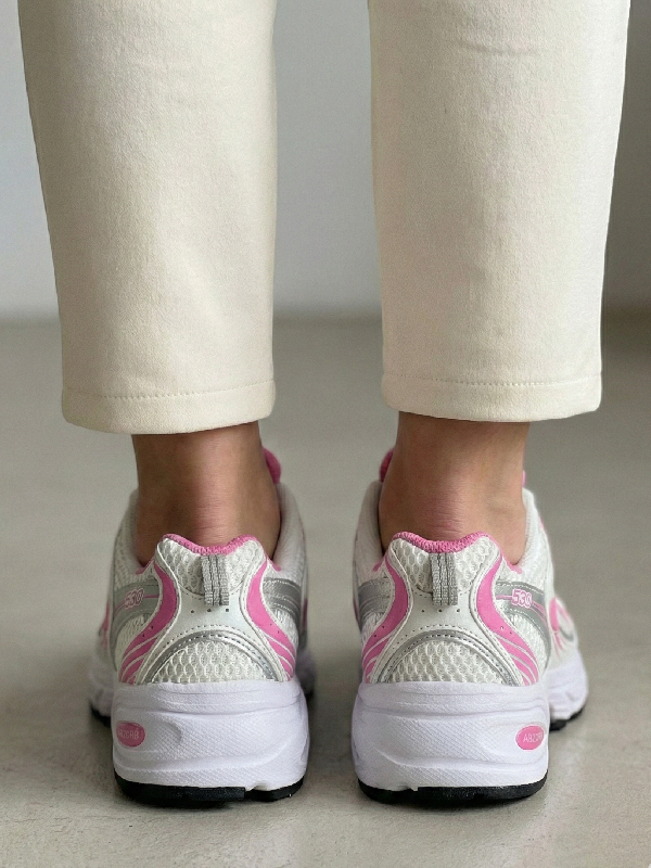 New Balance 530