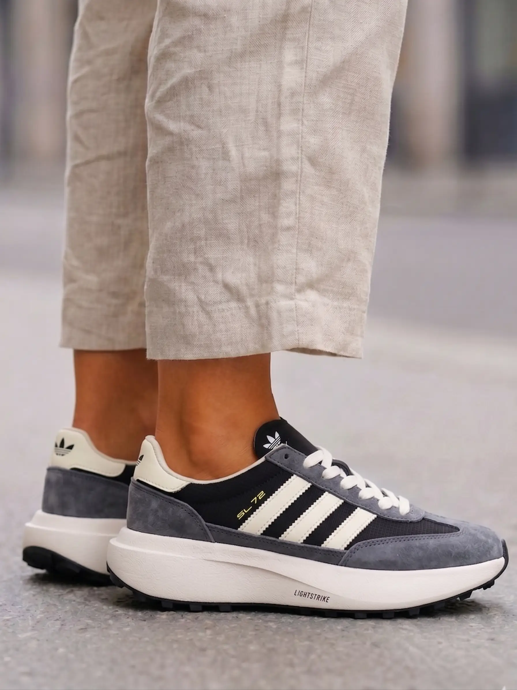Adidas SL 72