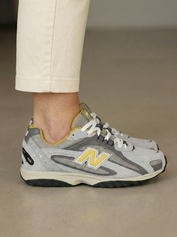New Balance 204L