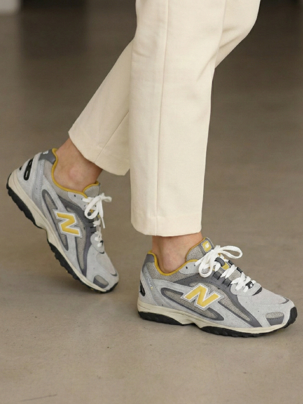 New Balance 204L