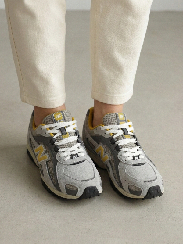 New Balance 204L